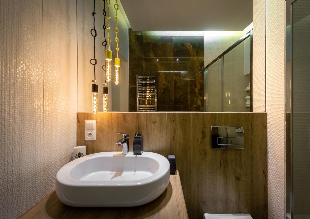Premium Apartment For Jewish Quarter & Old Town Plus Pool คราคูฟ ภายนอก รูปภาพ